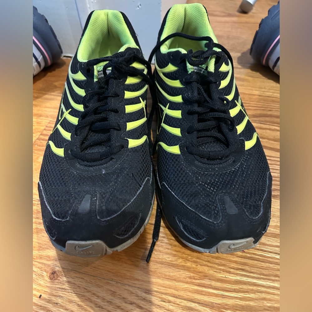 Nike Air Max women’s size 10